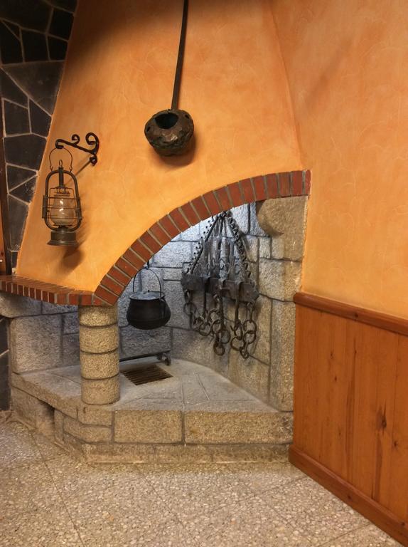 Hotel La Ribera Ribera de Cardós Екстериор снимка