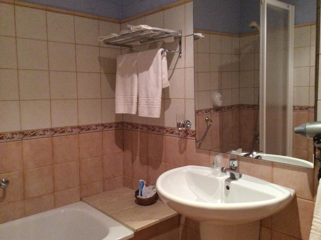Hotel La Ribera Ribera de Cardós Стая снимка