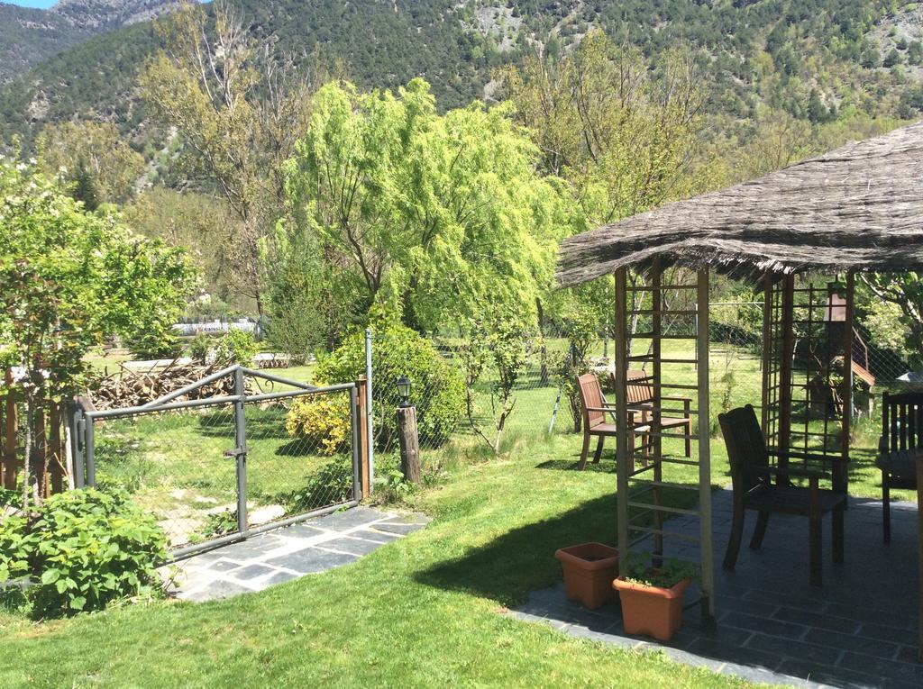 Hotel La Ribera Ribera de Cardós Екстериор снимка